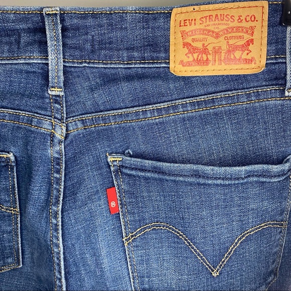 Levi Mid Rise Skinny Jeans - Picture 4 of 5